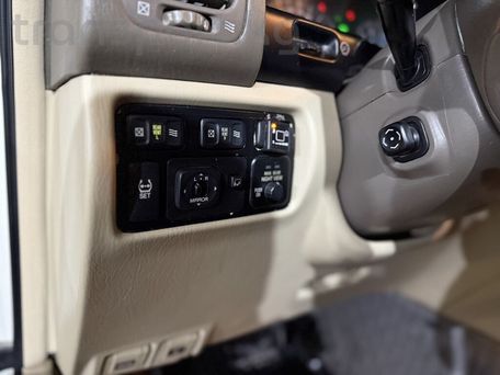Lexus LX, 2006 — 照片 13