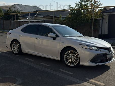 Toyota Camry, 2019 — 照片 2