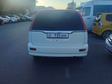Honda Stream, 2002 — photo 2