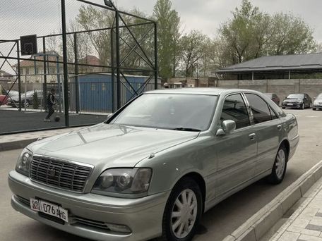Toyota Crown, 2002