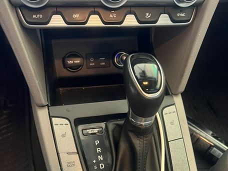 Hyundai Elantra, 2020 — 照片 6
