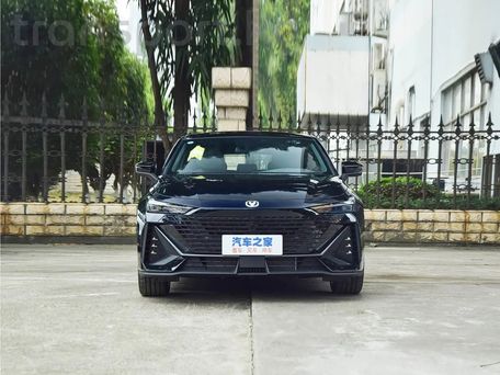 Changan UNI-V, 2026 — photo 2