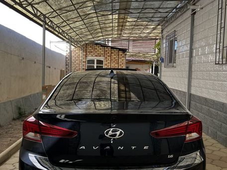 Hyundai Avante, 2019 — 照片 2