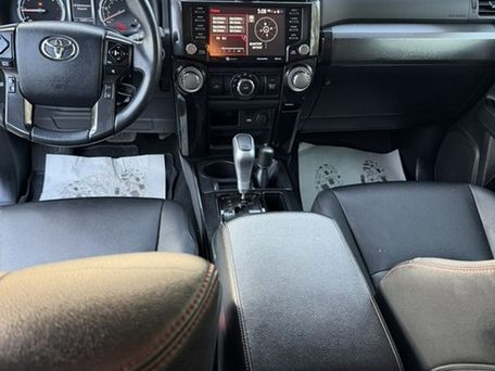 Toyota 4Runner, 2020 — photo 11