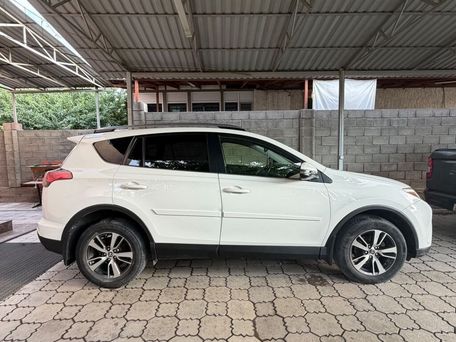 Toyota RAV4, 2018 — photo 1