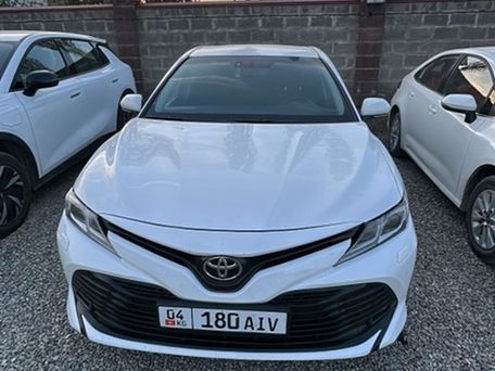 Toyota Camry, 2020 — photo 2