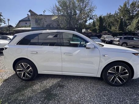Li Auto (Lixiang) L6, 2025 — сүрөт 4