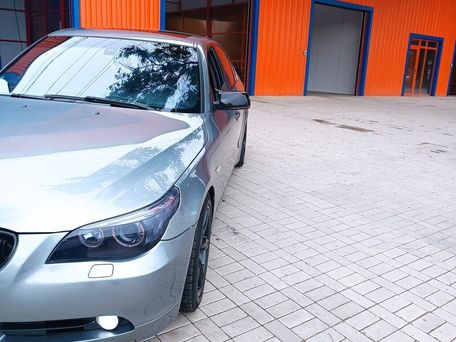 BMW 5 серии, 2004 — 照片 4