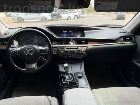 Lexus ES, 2018 — photo 7
