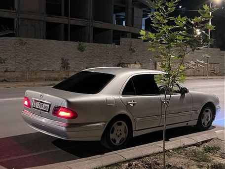 Mercedes-Benz E-Класс, 2001 — фото 4