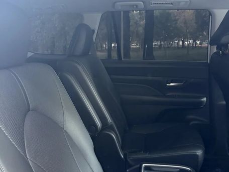 Toyota Grand Highlander, 2024 — 照片 5