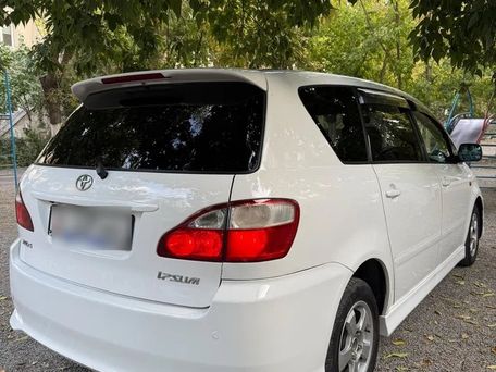 Toyota Ipsum, 2003 — photo 1