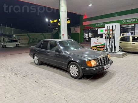 Mercedes-Benz W124, 1989