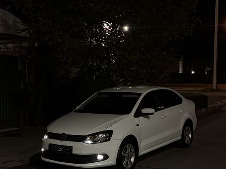 Volkswagen Polo, 2013 — 照片 1