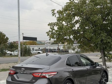 Toyota Camry, 2020 — 照片 3