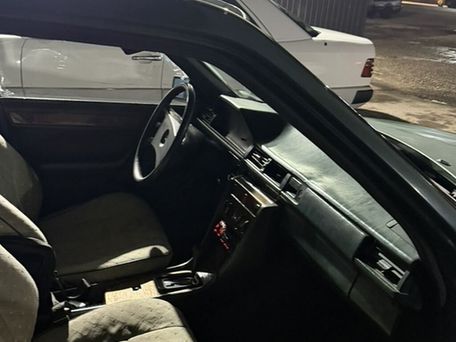 Mercedes-Benz W124, 1990 — сүрөт 7