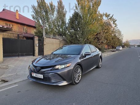 Toyota Camry, 2020 — photo 3