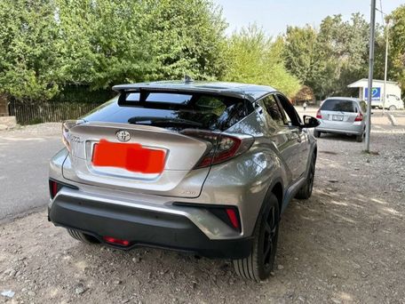 Toyota C-HR, 2017 — photo 6