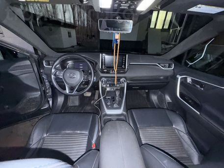 Toyota RAV4, 2019 — photo 17