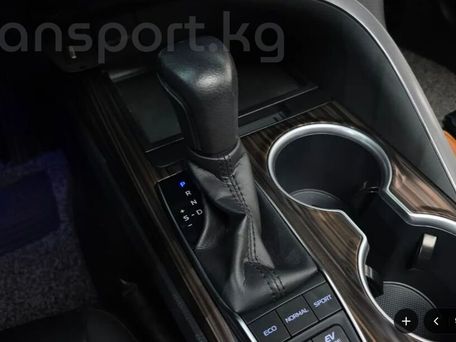 Toyota Camry, 2021 — сүрөт 2