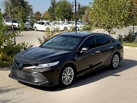 Toyota Camry, 2018 — сүрөт 1