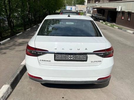 Skoda Superb, 2025 — 照片 3