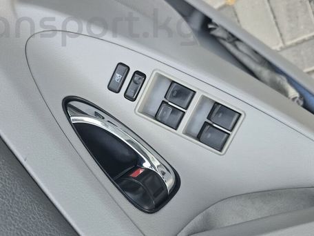 Toyota Camry, 2010 — фото 13