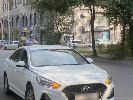 Hyundai Sonata, 2018 — photo 1