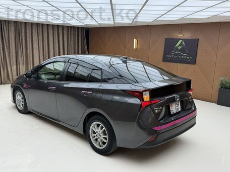 Toyota Prius, 2022 — фото 2