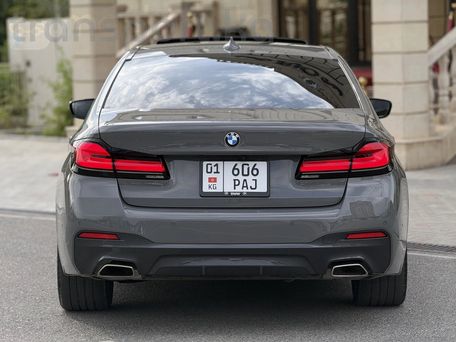 BMW 5 серии, 2022 — 照片 4