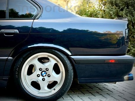 BMW M5, 1994 — photo 9