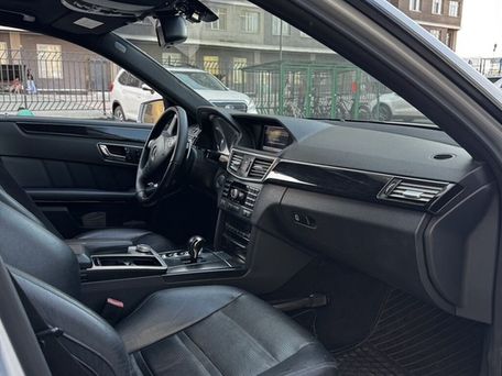 Mercedes-Benz E-Класс AMG, 2009 — фото 3