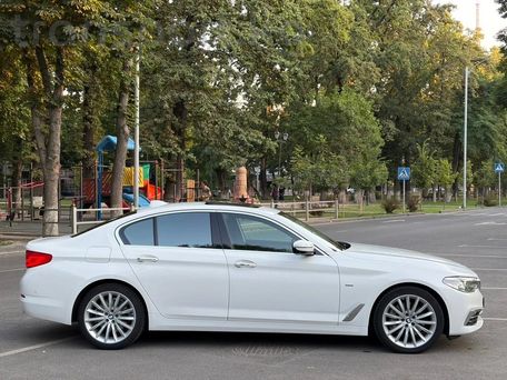BMW 5 серии, 2018 — photo 3