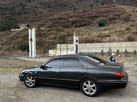 Toyota Camry, 2000 — фото 1