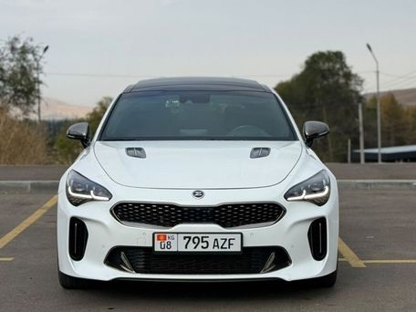 Kia Stinger, 2018 — фото 1
