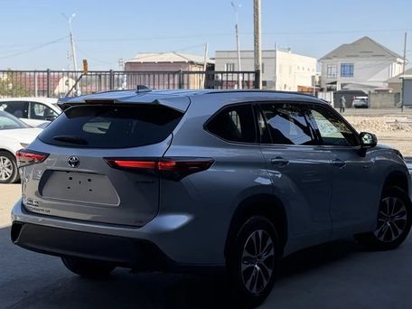 Toyota Highlander, 2021 — сүрөт 3