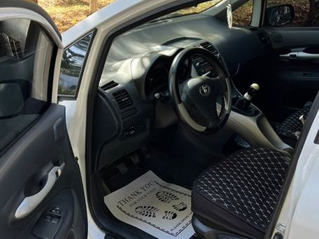 Toyota Auris, 2008 — photo 7