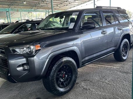 Toyota 4Runner, 2020 — фото 1