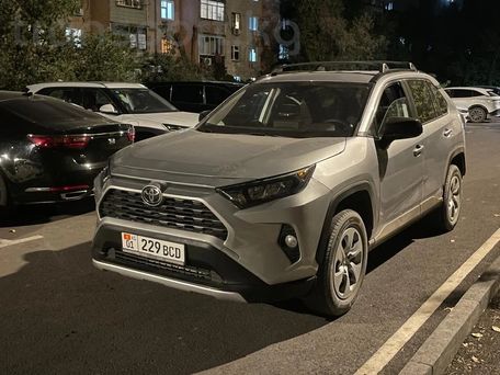 Toyota RAV4, 2019 — фото 12