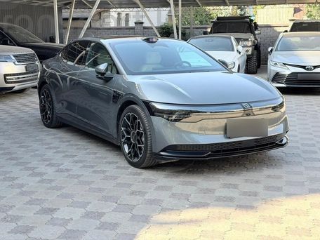 Zeekr 007, 2023