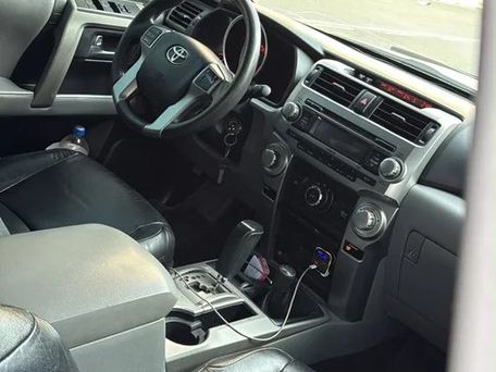 Toyota 4Runner, 2010 — photo 10