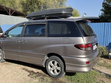 Toyota Estima, 2003 — 照片 4