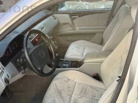 Mercedes-Benz E-Class, 1996 — сүрөт 4