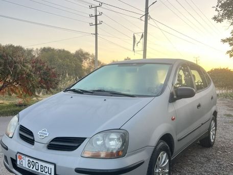 Nissan Almera Tino, 2000 — 照片 1
