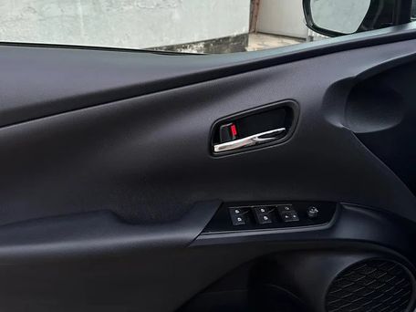 Toyota Prius, 2017 — фото 9