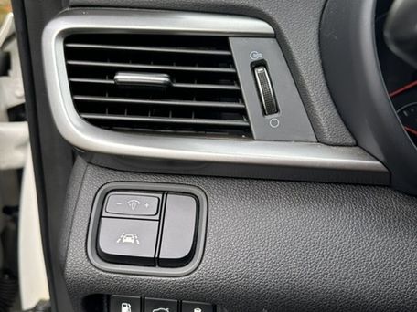 Kia K5, 2020 — photo 11
