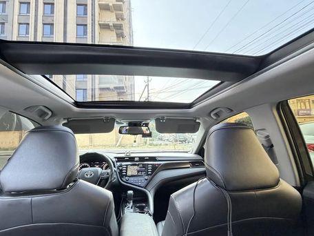 Toyota Camry, 2019 — фото 8