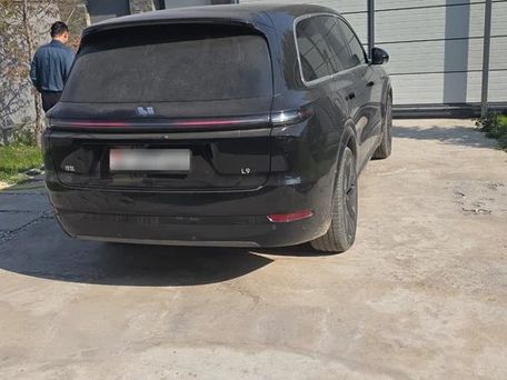 Li Auto (Lixiang) L9, 2023 — photo 11