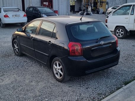 Toyota Corolla, 2005 — 照片 3
