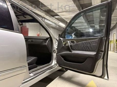 Mercedes-Benz E-Класс, 1996 — сүрөт 11